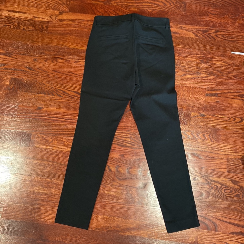 Old navy pixie pant - Picture 3 of 3